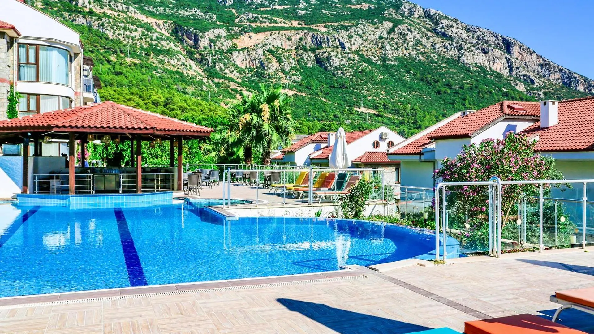 Tropical Deluxe Hotel Φετιγιέ