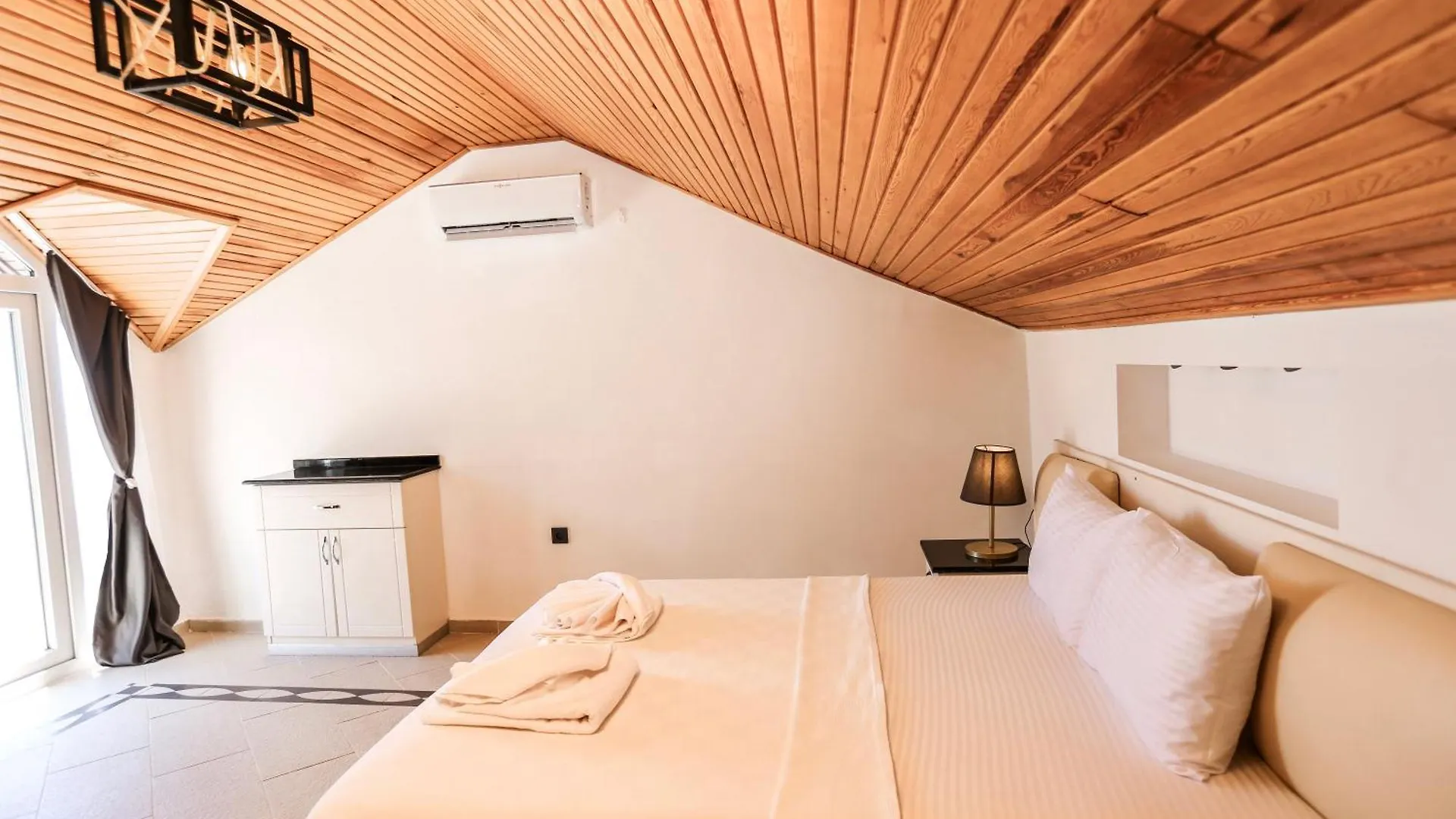 Tropical Deluxe Hotel Φετιγιέ