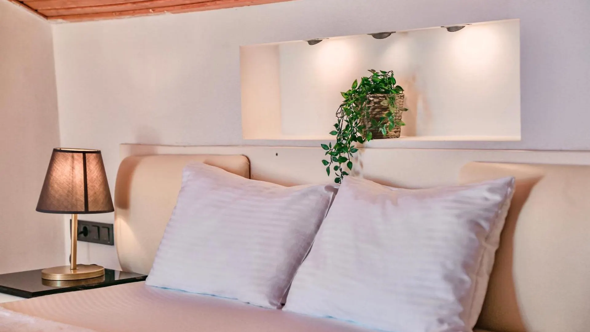 Tropical Deluxe Hotel Φετιγιέ
