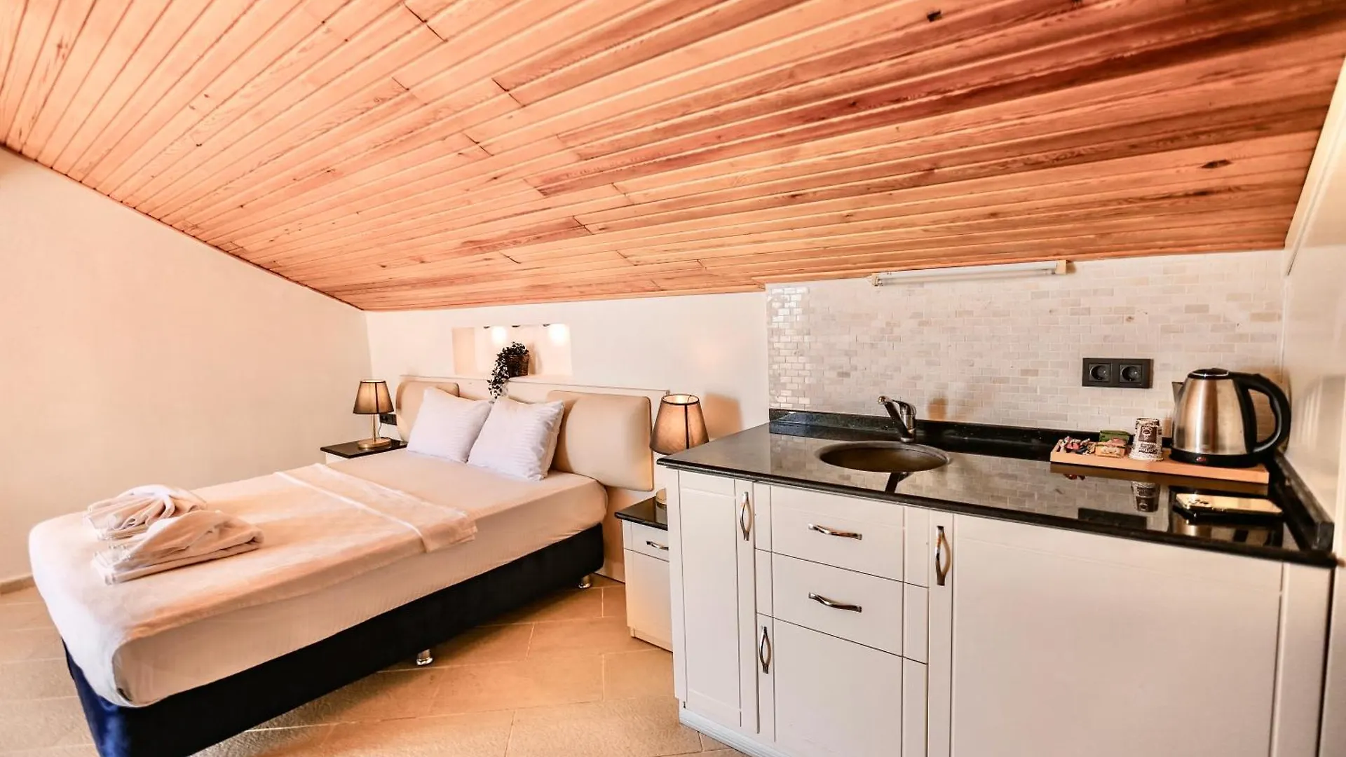 Tropical Deluxe Hotel Φετιγιέ